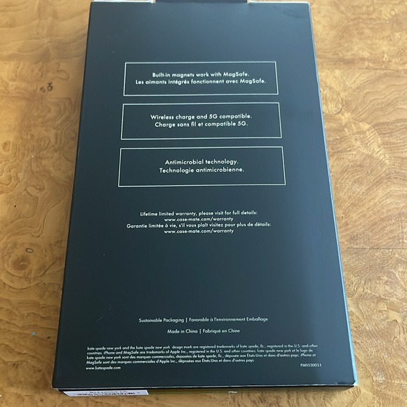 Kate spade New York iPhone 14 Pro Max - Picture 2 of 4